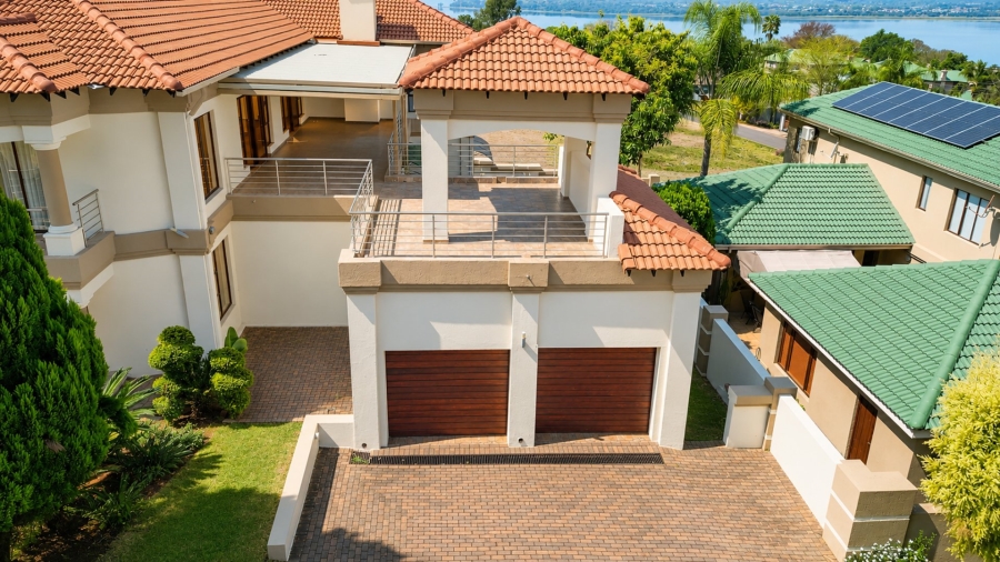 4 Bedroom Property for Sale in Kosmos Ridge North West